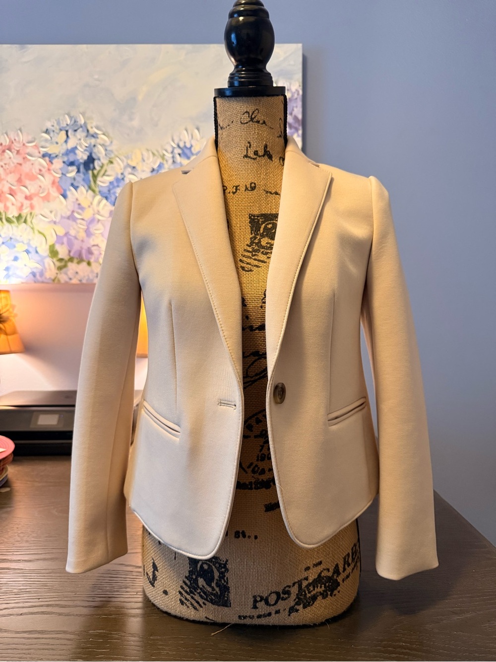 Ann Taylor Cream Blazer – Never Worn